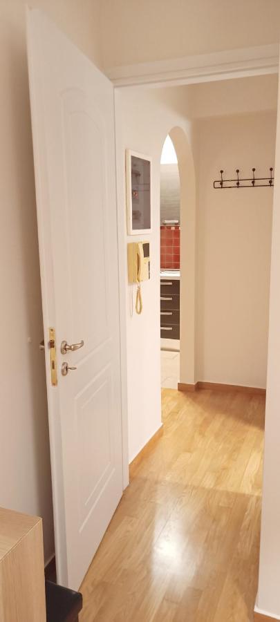 Appartamento Filoxenia House Marousi -Private Parking- Atene Esterno foto