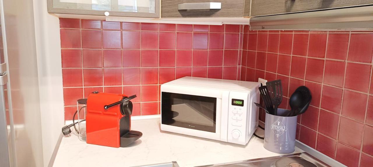 Appartamento Filoxenia House Marousi -Private Parking- Atene Esterno foto