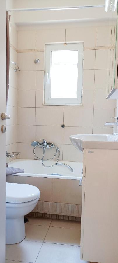 Appartamento Filoxenia House Marousi -Private Parking- Atene Esterno foto