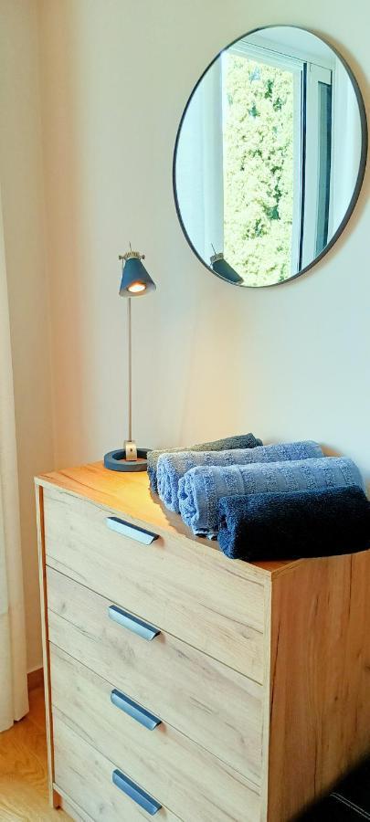 Appartamento Filoxenia House Marousi -Private Parking- Atene Esterno foto